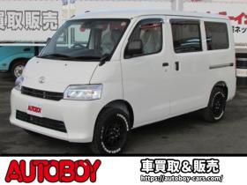 タウンエースバン　1.5 GL 4WD　登録済未使用車/スマートアシスト/LEDヘッドライト/ベッドキット/MAD CROSS14インチホイール+ジオランダーX-AT/キーレス/アイドリングストップ/ディスプレイオーディオ 登録済未使用車 1500