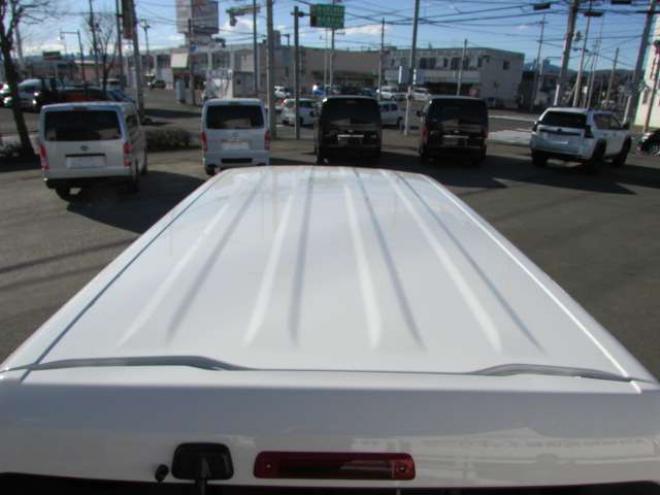 タウンエースバン1.5 GL 4WD　登録済未使用車/スマートアシスト/LEDヘッドライト/ベッドキット/MAD CROSS14インチホイール+ジオランダーX-AT/キーレス/アイドリングストップ/ディスプレイオーディオ 登録済未使用車 1500