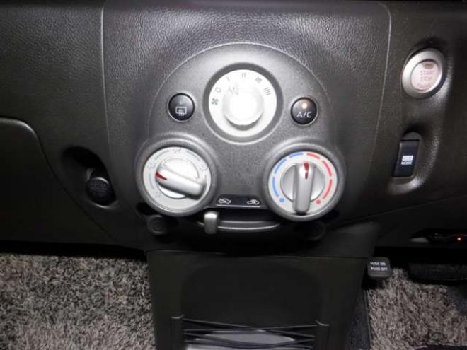 キューブ1.5 15X FOUR 4WD　ナビ・フルセグTV・Bカメラ・純正エンスタ・インテリキー・プッシュスタート・ベンチシート・ETC・ライトレベライザー・寒冷地仕様・ 1500