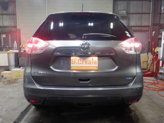 エクストレイル2.0 20X エマージェンシーブレーキパッケージ 2列車 4WD　ナビ・TV・Bluetooth・Bカメラ・LEDヘッド・プッシュスタート・LEDヘッドライト・エマブレ・クリアランスソナー・前席シートヒーター・レーンキープ 2000