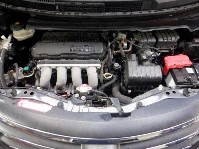 フリード1.5 G ジャストセレクション 4WD　本州仕入・ナビ・TV・B/T・Bカメラ・パワスラ・ワイパーデアイサー・ミラーヒーター・HID・ETC 1500