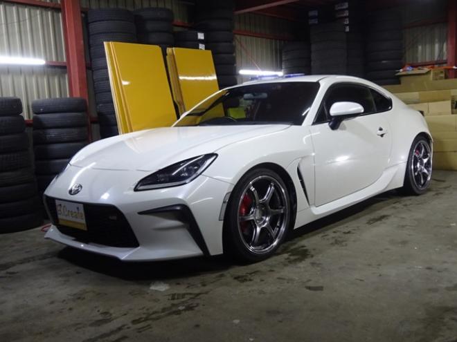 86GR86  2.4 RZ　ナビ・TV・B/T・Bカメラ・HKS車高調・SARDマフラー・LEDヘッドライト・ハーフレザー・シートヒーター・衝突軽減・ブラインドスポット・クルコン・レーンキープ・オートマチックハイビーム・クリアランスソナー 2WD 2400