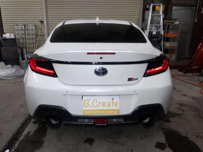 86GR86  2.4 RZ　ナビ・TV・B/T・Bカメラ・HKS車高調・SARDマフラー・LEDヘッドライト・ハーフレザー・シートヒーター・衝突軽減・ブラインドスポット・クルコン・レーンキープ・オートマチックハイビーム・クリアランスソナー 2WD 2400