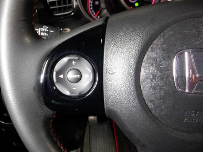 N-BOXカスタムG ターボ Lパッケージ 2トーンカラースタイル 4WD　本州仕入・後期型・ナビ・TV・Bカメラ・B/T・両側電動・クルコン・スマートキー・プッシュスタート・ターボ・HID・ベンチシート・フォグランプ・パドルシフト・前席シートヒーター・純正AW 660