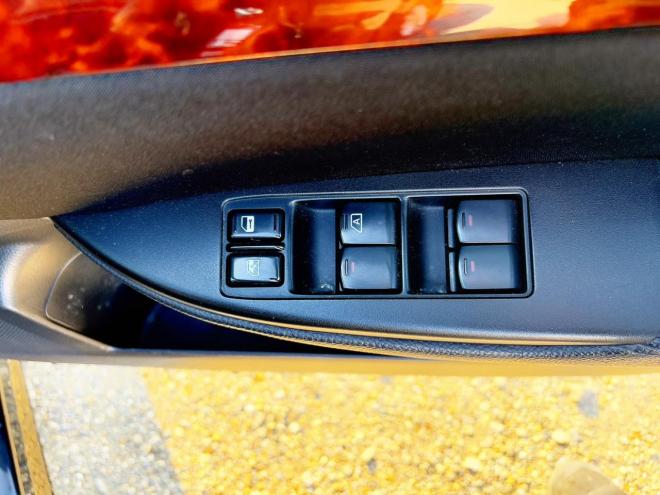 レガシィツーリングワゴン2.5i LパッケージLTD 4WD　ローンが不安な方＜1年保証　社外ナビ　フルセグTV　スマキー＞