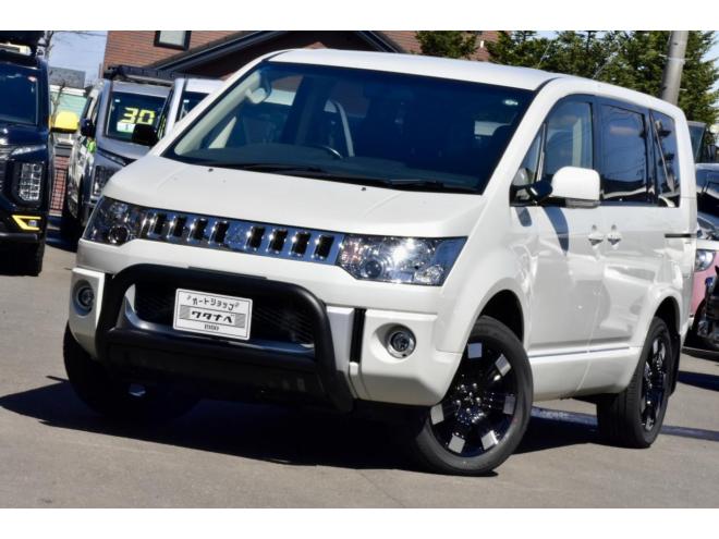 デリカD:5　4WD　Dパワーパッケージ　新車外し18インチアルミ／タイヤ　新品フロントガード　両側パワースライドドア