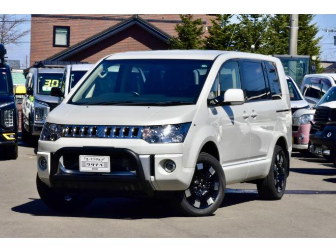 デリカD:5　4WD　Dパワーパッケージ　新車外し18インチアルミ／タイヤ　新品フロントガード　両側パワースライドドア