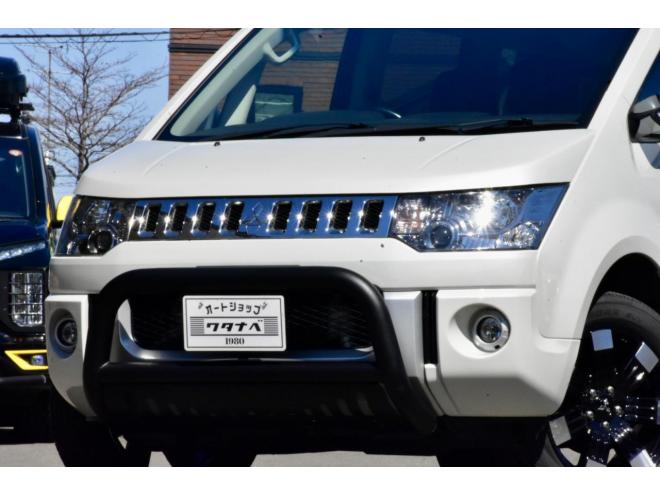 デリカD:5　4WD　Dパワーパッケージ　新車外し18インチアルミ／タイヤ　新品フロントガード　両側パワースライドドア