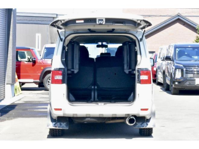 デリカD:5　4WD　Dプレミアム　本州仕入　ワンオーナー　新品タイヤ／１６インチアルミ　社外電動ステップ（両側）　パワーバックドア　ロックフォードサウンド