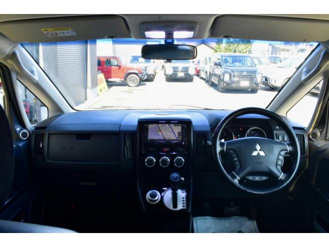 デリカD:5　4WD　Dプレミアム　本州仕入　ワンオーナー　新品タイヤ／１６インチアルミ　社外電動ステップ（両側）　パワーバックドア　ロックフォードサウンド