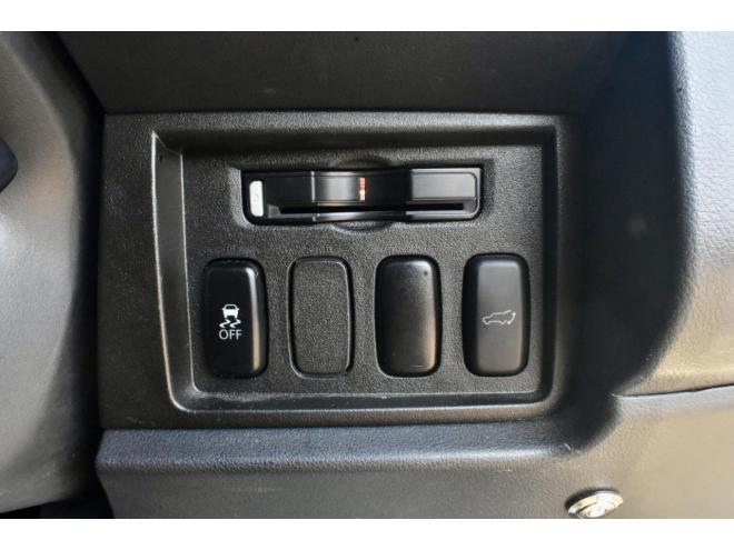デリカD:5　4WD　Dプレミアム　本州仕入　ワンオーナー　新品タイヤ／１６インチアルミ　社外電動ステップ（両側）　パワーバックドア　ロックフォードサウンド