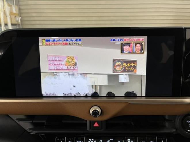 クラウンクロスオーバーＲＳアドアンスド　本州仕入　ワンオーナー　寒冷地仕様　モデリスタスポイラー　リアサポートＰＫＧ　電動サンルーフ　ヘッドアップディスプレイ　純正２１インチＡＷ　社外１８ＡＷ＋スタッドレスタイヤ付　デジタルインナーミラー 4WD 2400 5Dr