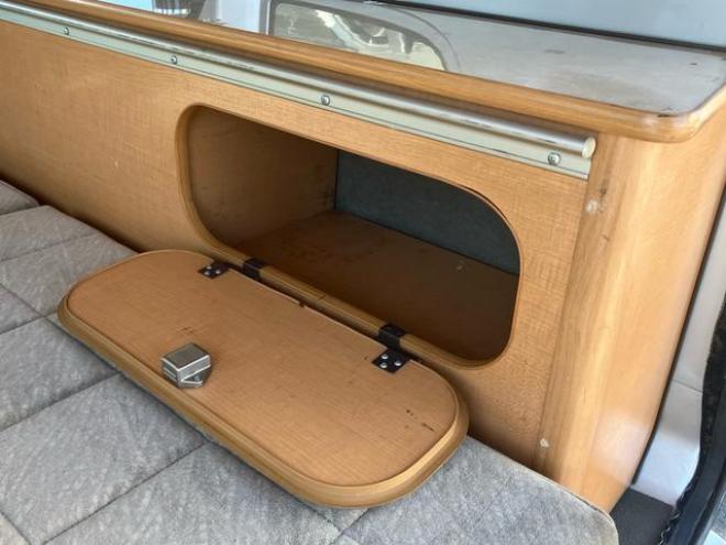 エブリイジョインターボ　４ＷＤ　　外部充電　二段ベット　ポップアップ　ターボ　キャンピング仕様　タンク式シンク　ヒーター　テーブル　テレビ　パワーウィンドウ　ナビ取り扱い説明書 4WD 660 5Dr