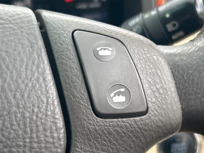 クラウンロイヤルサルーンｉ－Ｆｏｕｒ　４ＷＤ　ドライブレコーダー　オートクルーズコントロール　バックカメラ　ナビ　エアロ　ＨＩＤ　ＡＴ　スマートキー　電動格納ミラー　盗難防止システム　ＣＤ　衝突安全ボディ　ＡＢＳ　ＥＳＣ　エアコン 4WD 3000 4Dr