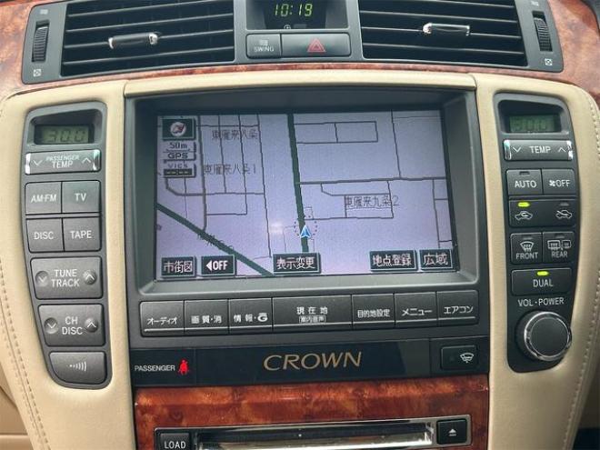 クラウンロイヤルサルーンｉ－Ｆｏｕｒ　４ＷＤ　ドライブレコーダー　オートクルーズコントロール　バックカメラ　ナビ　エアロ　ＨＩＤ　ＡＴ　スマートキー　電動格納ミラー　盗難防止システム　ＣＤ　衝突安全ボディ　ＡＢＳ　ＥＳＣ　エアコン 4WD 3000 4Dr
