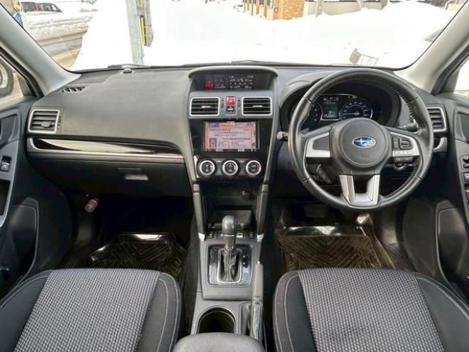 フォレスター２．０ｉ－Ｌ　アイサイト　４ＷＤ　社外ナビ　社外テレビ　パドルシフ　エックスモード付き　アイサイト 4WD 2000 5Dr