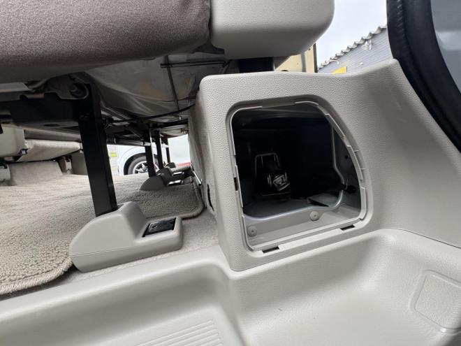 エブリイEVERY VAN 4WD JION TURBO　TURBO 寒冷地仕様　リアヒーター　ディアルカメラブレーキアシスト　フルセグナビ　バックカメラ　BT　VSC　AUTOライト　ETC バイザー　全磨き済み　エンジンオイル交換　ATF交換 4WD 660 ５Dr