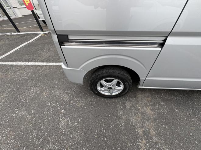 エブリイEVERY VAN 4WD JION TURBO　TURBO 寒冷地仕様　リアヒーター　ディアルカメラブレーキアシスト　フルセグナビ　バックカメラ　BT　VSC　AUTOライト　ETC バイザー　全磨き済み　エンジンオイル交換　ATF交換 4WD 660 ５Dr