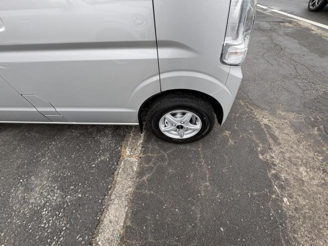 エブリイEVERY VAN 4WD JION TURBO　TURBO 寒冷地仕様　リアヒーター　ディアルカメラブレーキアシスト　フルセグナビ　バックカメラ　BT　VSC　AUTOライト　ETC バイザー　全磨き済み　エンジンオイル交換　ATF交換 4WD 660 ５Dr