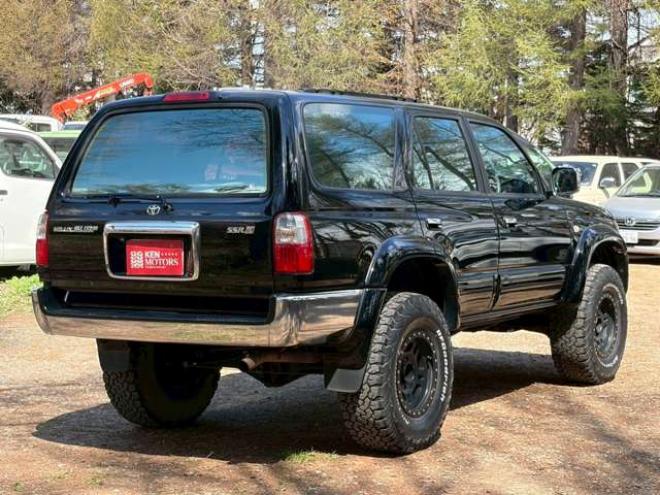 ハイラックスサーフ2.7 SSR-X Vセレクション 4WD　社外ナビ　バックカメラ　リフトアップ　社外アルミホイール　エアコン　ETC　ドライブレコーダー　パワステ　パワーウィンドウ　ABS　キーレスエントリー　ルーフレール 2700