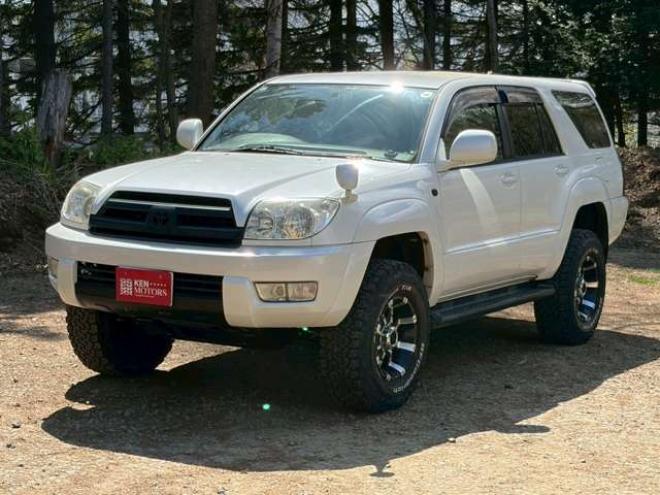 ハイラックスサーフ2.7 SSR-G 4WD　禁煙車　パワステ　パワーウィンドウ　ETC　社外ナビ　バックカメラ　キーレスエントリー　リフトアップ　エンジンスターター　寒冷地仕様　ABS　エアコン　盗難防止装置　社外アルミホイール 2700