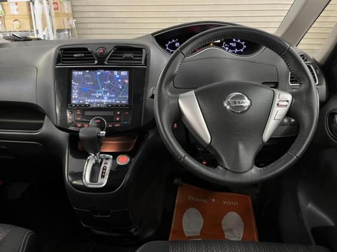 セレナハイウェイスター　アドバンス　セーフティＰＫＧ　本州仕入　禁煙車　寒冷地仕様　フリップダウンモニター　アルパインナビ　地デジ　ＤＶＤ再生　Ｂｌｕｅｔｏｏｔｈオーディオ　バックカメラ　エンジンスターター　衝突軽減システム　車線逸脱警報　前後ソナー 4WD 2000 5Dr