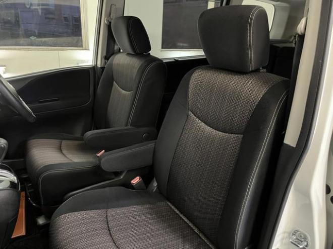 セレナハイウェイスター　アドバンス　セーフティＰＫＧ　本州仕入　禁煙車　寒冷地仕様　フリップダウンモニター　アルパインナビ　地デジ　ＤＶＤ再生　Ｂｌｕｅｔｏｏｔｈオーディオ　バックカメラ　エンジンスターター　衝突軽減システム　車線逸脱警報　前後ソナー 4WD 2000 5Dr