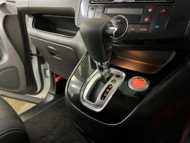 セレナハイウェイスター　アドバンス　セーフティＰＫＧ　本州仕入　禁煙車　寒冷地仕様　フリップダウンモニター　アルパインナビ　地デジ　ＤＶＤ再生　Ｂｌｕｅｔｏｏｔｈオーディオ　バックカメラ　エンジンスターター　衝突軽減システム　車線逸脱警報　前後ソナー 4WD 2000 5Dr
