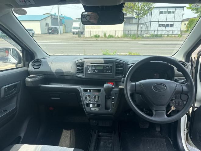 ミライース660X SAⅢ 4WD ローンが不安な方＜優遇ローン＞ 寒冷地仕様　スマートアシスト　アイドリングストップ 4WD 660 5Dr