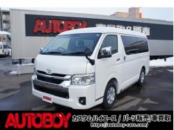 ハイエース&nbsp;&nbsp;ファインテックツアラー4WD　R8.... ファインテックツアラー4WD　R8.1登録済未使用車　デジタルインナーミラー　パノラミックビューモニター　寒冷地仕様　セカンドシート&サードシートオットマン付きキャプテンシート　10人乗り 登録済未使用車 2700