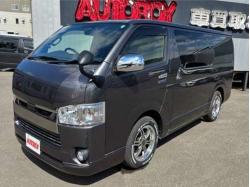ハイエースバン&nbsp;&nbsp;2.8 スーパーGL ダークプラ... 2.8 スーパーGL ダークプライムII ロングボディ ディーゼルターボ 4WD　グレーメタリック　415COBRAクリーンルック3フロントスポイラー　ステージ2ルーフスポイラー　バッドフェイスBY2ボンネット　バッドラッカー17インチAW　ヨコハマPARADA17インチホワイトレター 2800