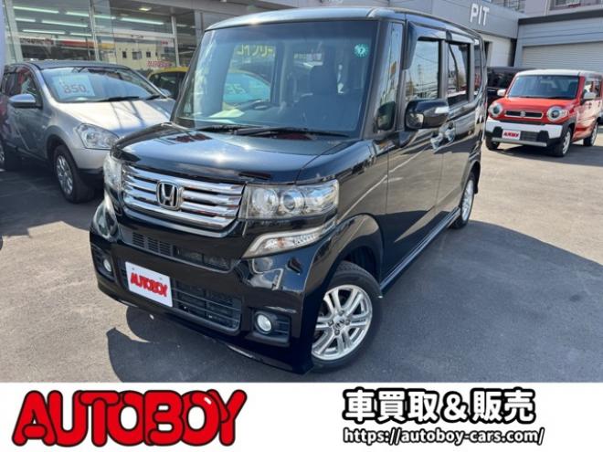 N-BOXカスタムG ターボSSパッケージ 4WD　プッシュスタート・横滑り防止・パドルシフト・クルーズコントロール・両側パワースライドドア・HIDオートライト・フォグランプ・オートエアコン・ETC・ミラーヒーター・純正フルセグTV・純正14incアルミホイール 660