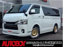 ハイエースバン&nbsp;&nbsp;2.8 スーパーGL ダークプラ... 2.8 スーパーGL ダークプライムII ロングボディ ディーゼルターボ 4WD　ESSEXバージョン　FスポイラーVer3&サイドライナー&リアライナー　ESSEX　ENCD17インチAW　ヨコハマPARADA17インチ　ESSEX3Dフロアマット　ハーフレザーシート　プッシュスタート　スマートキー　リアヒーター 2800