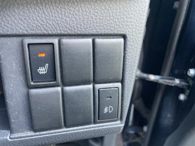 ワゴンRスティングレー　Ｔ　４ＷＤ　ＨＩＤ　スマートキー　シートヒーター　ＣＶＴ　盗難防止システム　ＡＢＳ　ＣＤ　アルミホイール　パドルシフト 2WD 660 5Dr