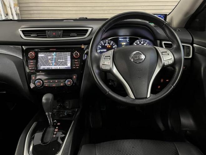エクストレイル２０Ｘ　ブラックエクストリーマＸ　本州仕入　禁煙車　寒冷地仕様　パワーバックドア　全方位アラウンドビューモニター　社外１７インチＡＷ　純正１７ＡＷ＋スタッドレスタイヤ付　純正ナビ　フルセグ地デジ　ＤＶＤ再生　Ｂｌｕｅｔｏｏｔｈ対応 4WD 2000 5Dr