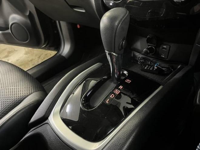 エクストレイル２０Ｘ　ブラックエクストリーマＸ　本州仕入　禁煙車　寒冷地仕様　パワーバックドア　全方位アラウンドビューモニター　社外１７インチＡＷ　純正１７ＡＷ＋スタッドレスタイヤ付　純正ナビ　フルセグ地デジ　ＤＶＤ再生　Ｂｌｕｅｔｏｏｔｈ対応 4WD 2000 5Dr