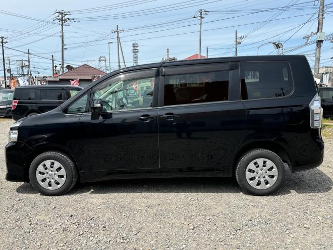 ヴォクシー2.0X Lエディション 4WD　ローンが不安な方＜優遇ローン＞1年保証　片側パワースライドドア 