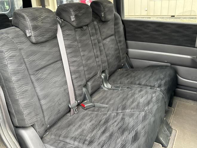 ステップワゴン2.0G 4WD　ローンが不安な方＜優遇ローン＞1年保証　両側スライドドア　社外オーディオ