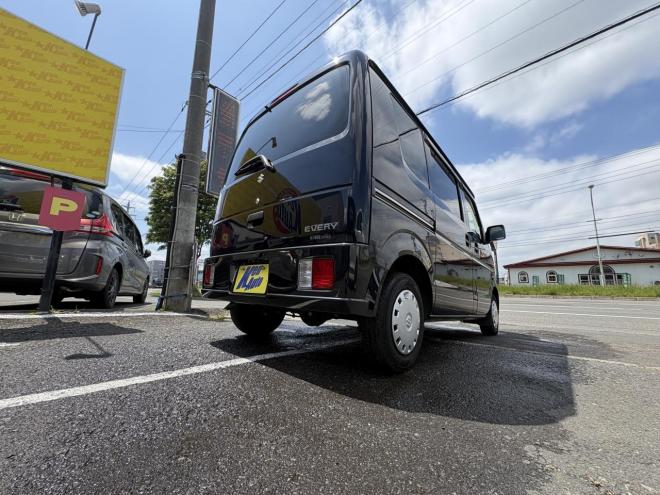 エブリイEVERY VAN 4WD JION TURBO本州仕入　寒冷地仕様　リアヒーター　TURBO ブルートゥースフルセグナビ　格納ミラーETC　エンジンオイル交換　全磨き済　スタットレス付 4WD 660 5Dr