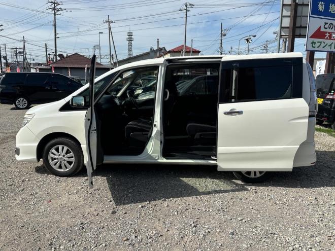 セレナ2.0HスターVセレクション+Safety 4WD　ローンが不安な方＜優遇ローン＞本州仕入　1年保証　両側パワースライドドア 