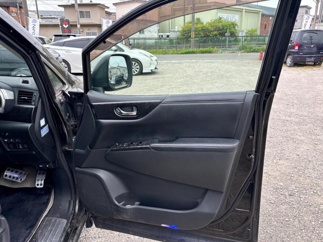 エルグランド2.5ライダー 4WD　ローンが不安な方＜優遇ローン＞本州仕入　1年保証　寒冷地仕様 