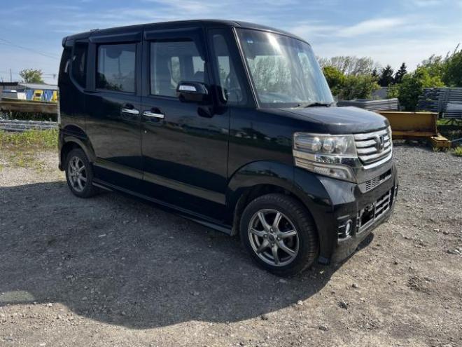 N-BOXカスタムGLパッケージ 4WD 660 5Dr