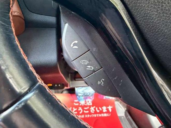 ヴェゼル1.5 ハイブリッド Z ホンダセンシング 4WD　クルーズコントロール　パワステ　パワーウィンドウ　エアコン　純正ナビ　バックカメラ　純正アルミホイール　ABS　キーレスエントリー　パドルシフト　シートヒーター　パワーシート 1500