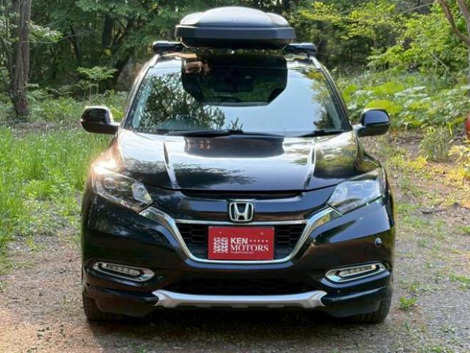 ヴェゼル1.5 ハイブリッド Z ホンダセンシング 4WD　クルーズコントロール　パワステ　パワーウィンドウ　エアコン　純正ナビ　バックカメラ　純正アルミホイール　ABS　キーレスエントリー　パドルシフト　シートヒーター　パワーシート 1500
