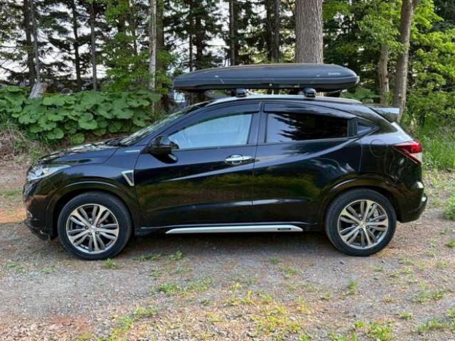 ヴェゼル1.5 ハイブリッド Z ホンダセンシング 4WD　クルーズコントロール　パワステ　パワーウィンドウ　エアコン　純正ナビ　バックカメラ　純正アルミホイール　ABS　キーレスエントリー　パドルシフト　シートヒーター　パワーシート 1500
