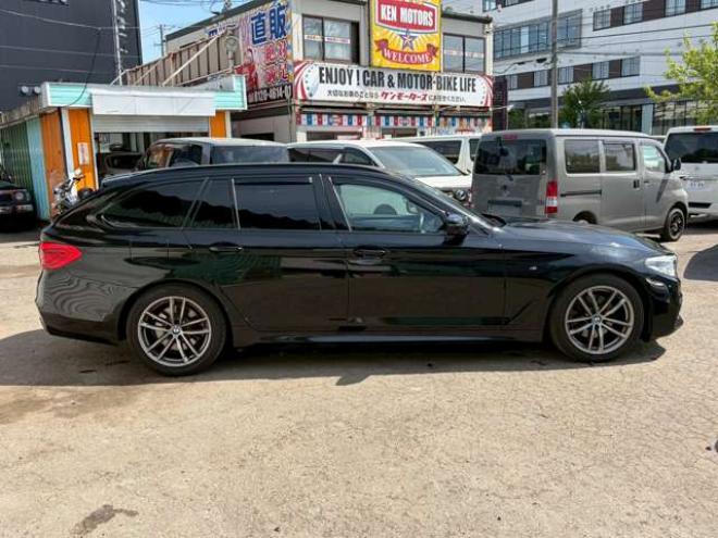 BMW5シリーズツーリング 523d xドライブ Mスピリット ディーゼルターボ　フルセグTV　ナビ　全方位カメラ　パワステ　パワーウィンドウ　ETC　エアコン　記録簿　キーレスエントリー　アルミホイール　ドライブレコーダー　パワーバックドア 正規輸入車 4WD 2000