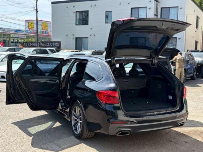 BMW5シリーズツーリング 523d xドライブ Mスピリット ディーゼルターボ　フルセグTV　ナビ　全方位カメラ　パワステ　パワーウィンドウ　ETC　エアコン　記録簿　キーレスエントリー　アルミホイール　ドライブレコーダー　パワーバックドア 正規輸入車 4WD 2000