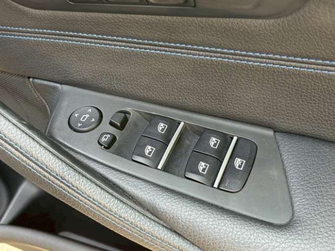 BMW5シリーズツーリング 523d xドライブ Mスピリット ディーゼルターボ　フルセグTV　ナビ　全方位カメラ　パワステ　パワーウィンドウ　ETC　エアコン　記録簿　キーレスエントリー　アルミホイール　ドライブレコーダー　パワーバックドア 正規輸入車 4WD 2000