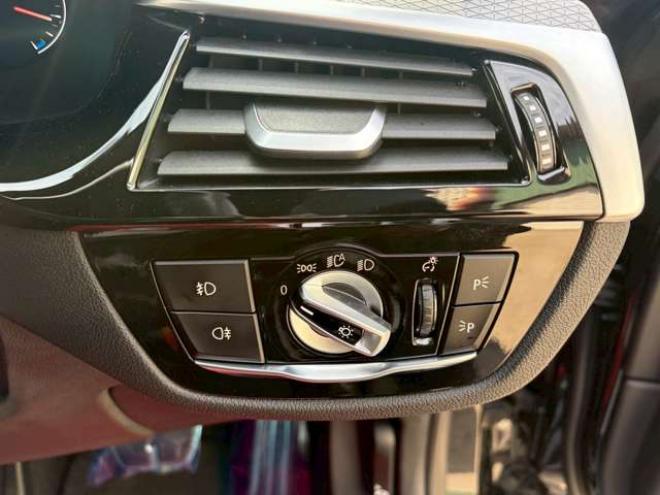 BMW5シリーズツーリング 523d xドライブ Mスピリット ディーゼルターボ　フルセグTV　ナビ　全方位カメラ　パワステ　パワーウィンドウ　ETC　エアコン　記録簿　キーレスエントリー　アルミホイール　ドライブレコーダー　パワーバックドア 正規輸入車 4WD 2000