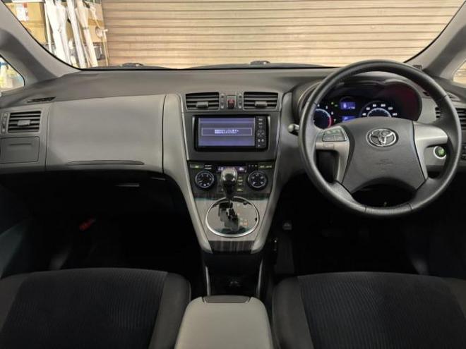 マークXジオエアリエル　寒冷地仕様　禁煙車　社外１６インチＡＷ　社外１６ＡＷ＋スタッドレスタイヤ付　純正ナビ　フルセグ地デジ　Ｂｌｕｅｔｏｏｔｈオーディオ　バックカメラ　ドライブレコーダー　ＨＩＤヘッドライト　横滑り防止装置 4WD 2400 5Dr
